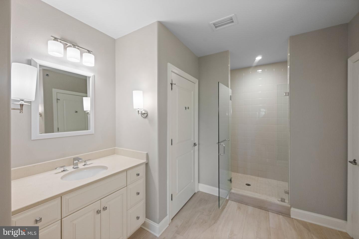 6403 Parkview Dr Property Photo 23