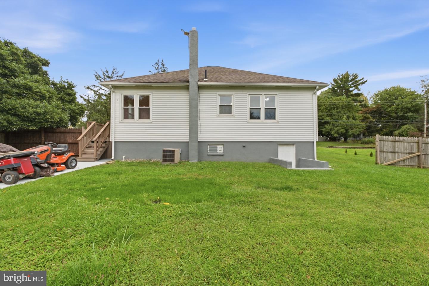 1850 Larkin Rd Property Photo 22