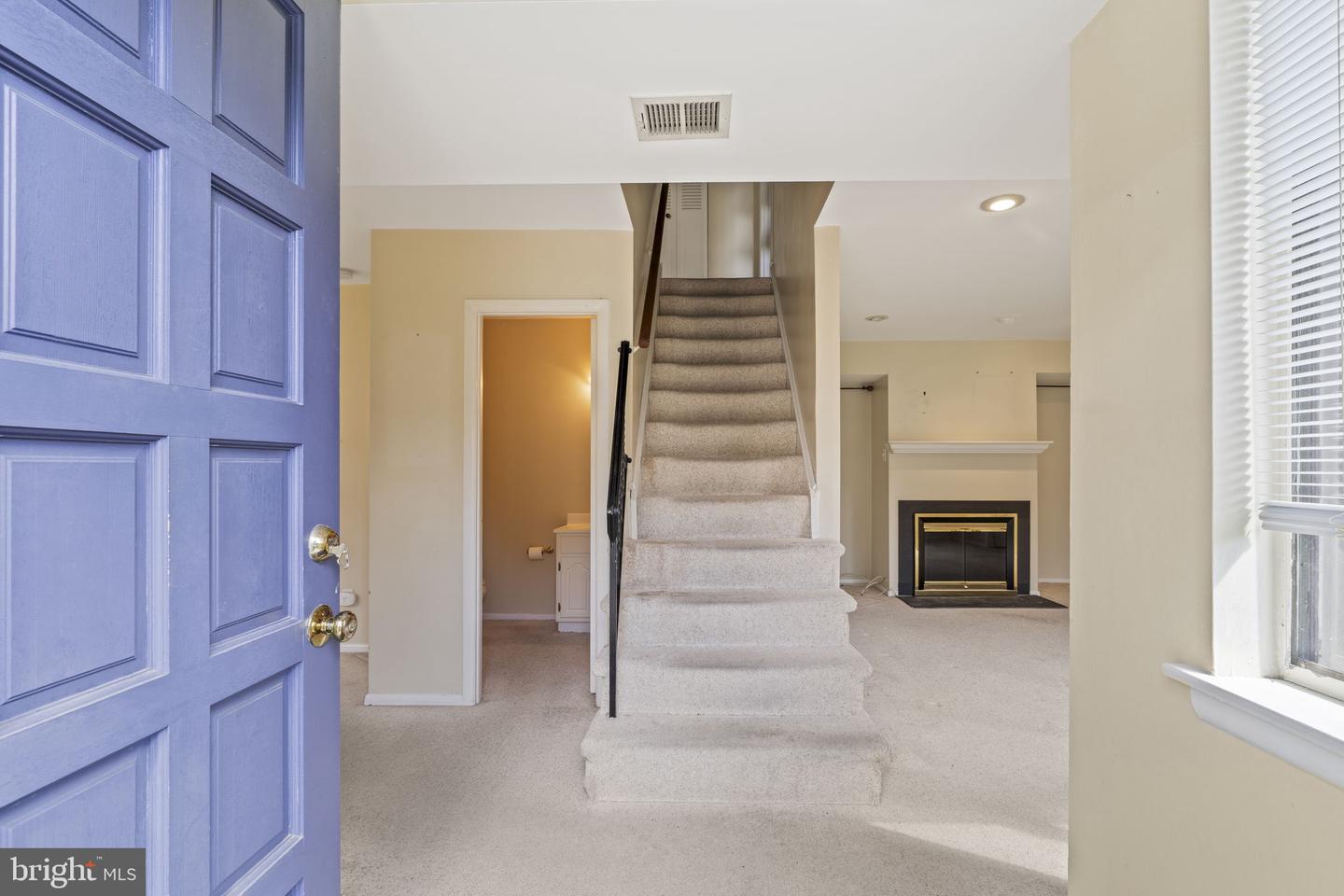 700 Ardmore Ave #302 Property Photo 4