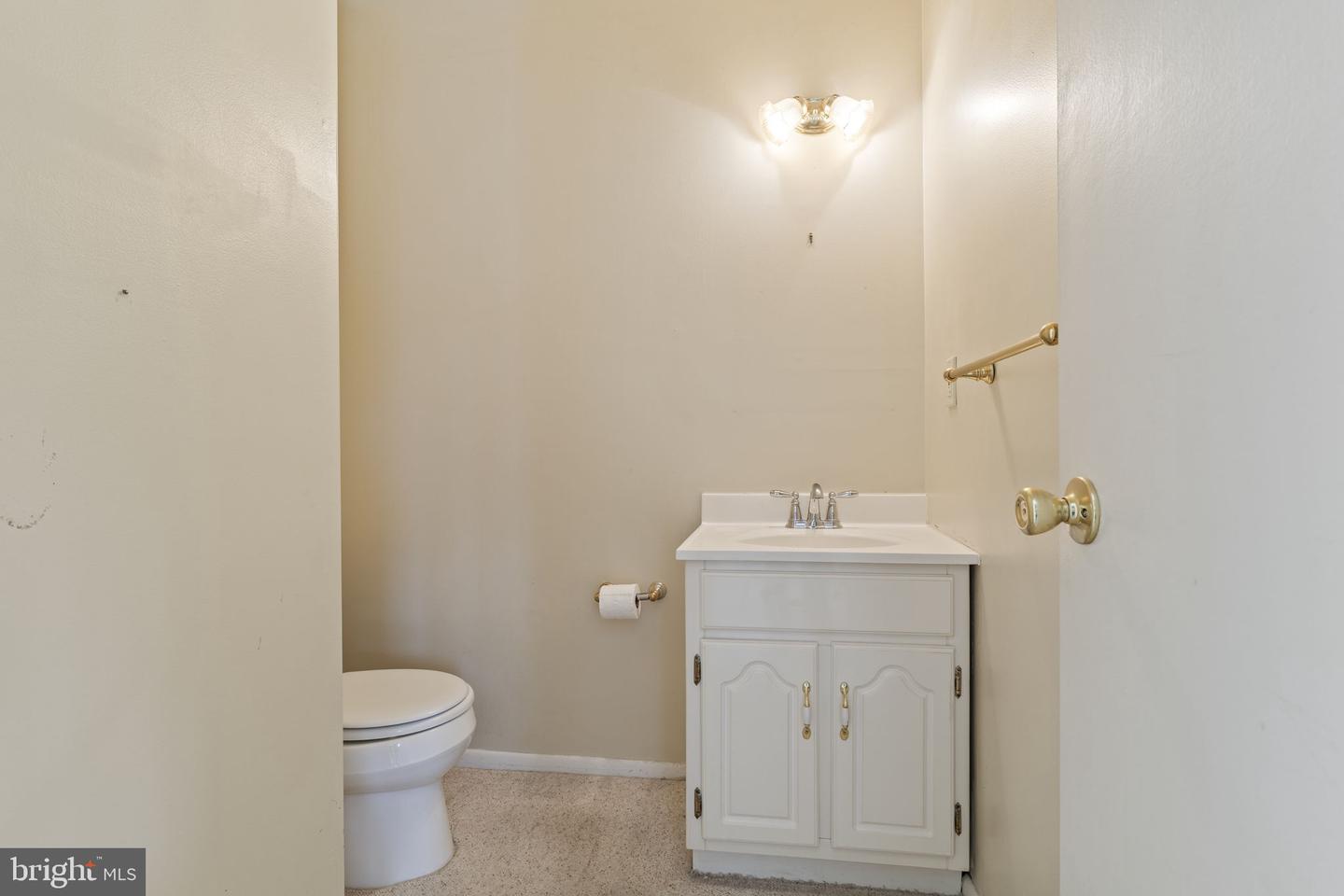 700 Ardmore Ave #302 Property Photo 21