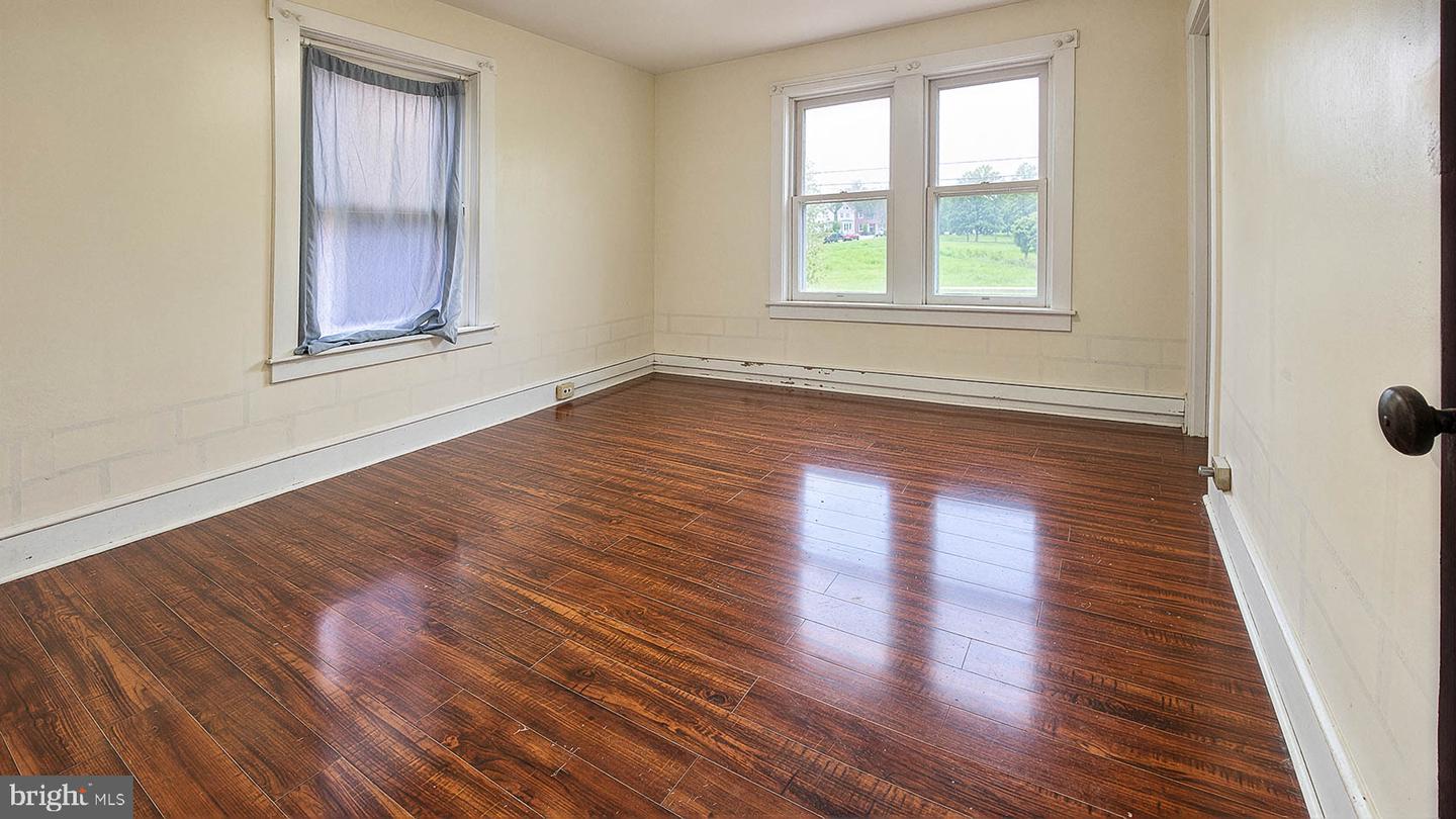 2611 Lindsay St Property Photo 11