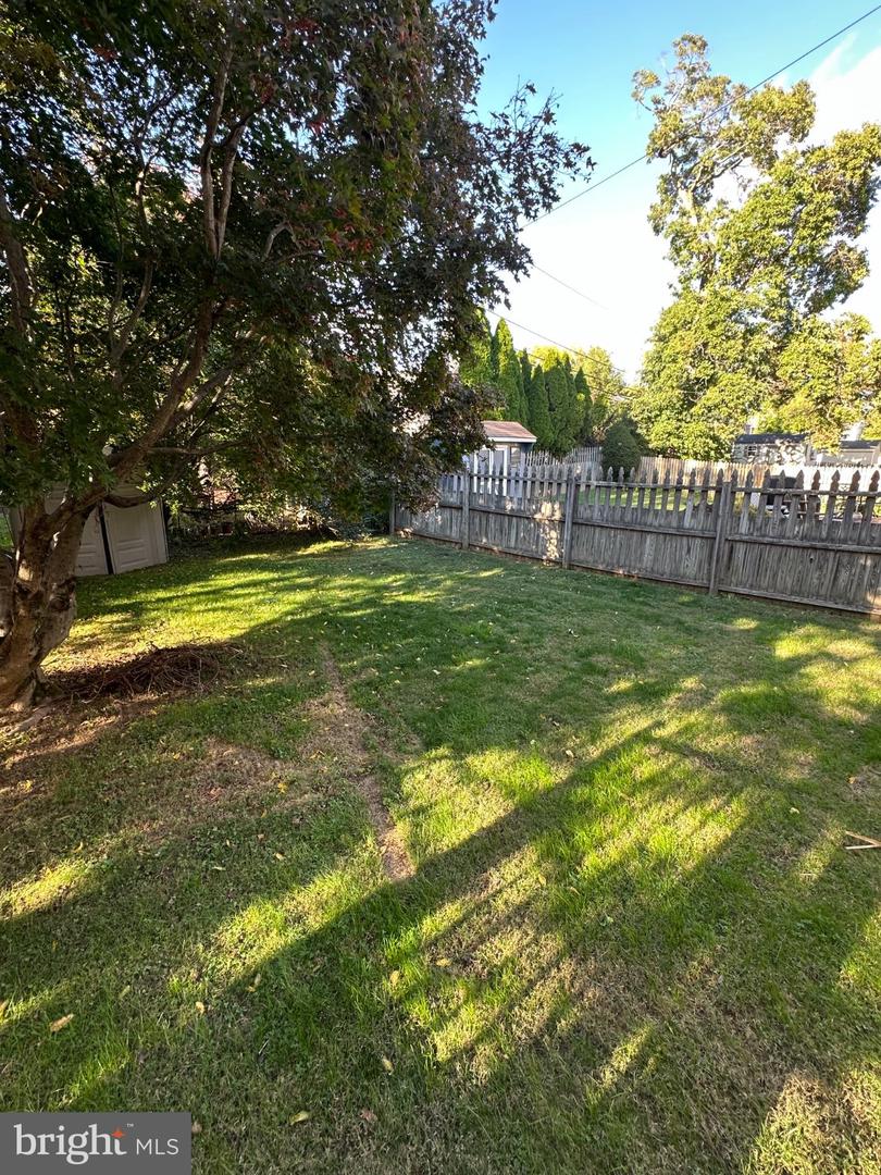 314 Greenbriar Ln Property Photo 3