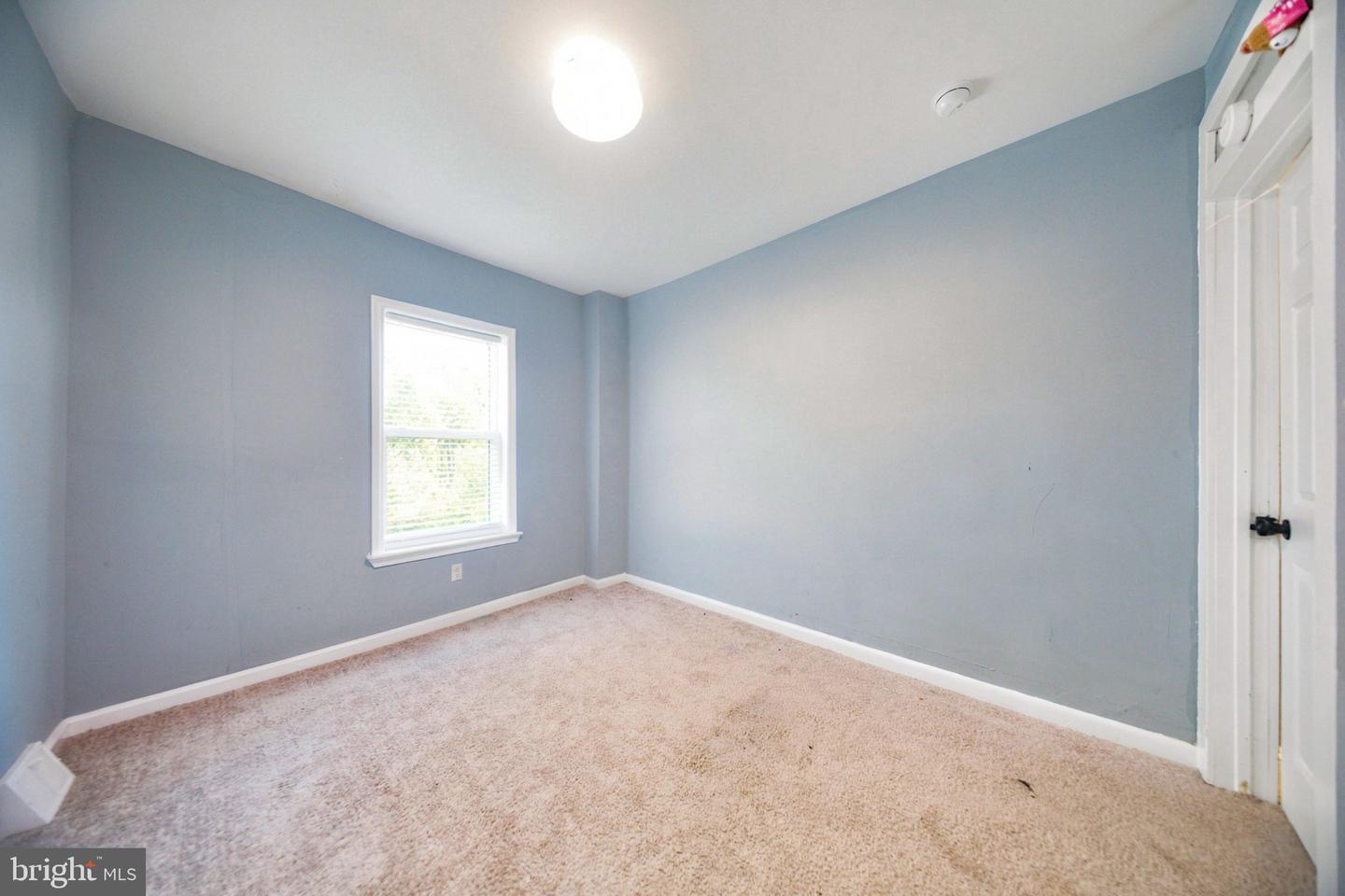 1435 Edgmont Ave Property Photo 9