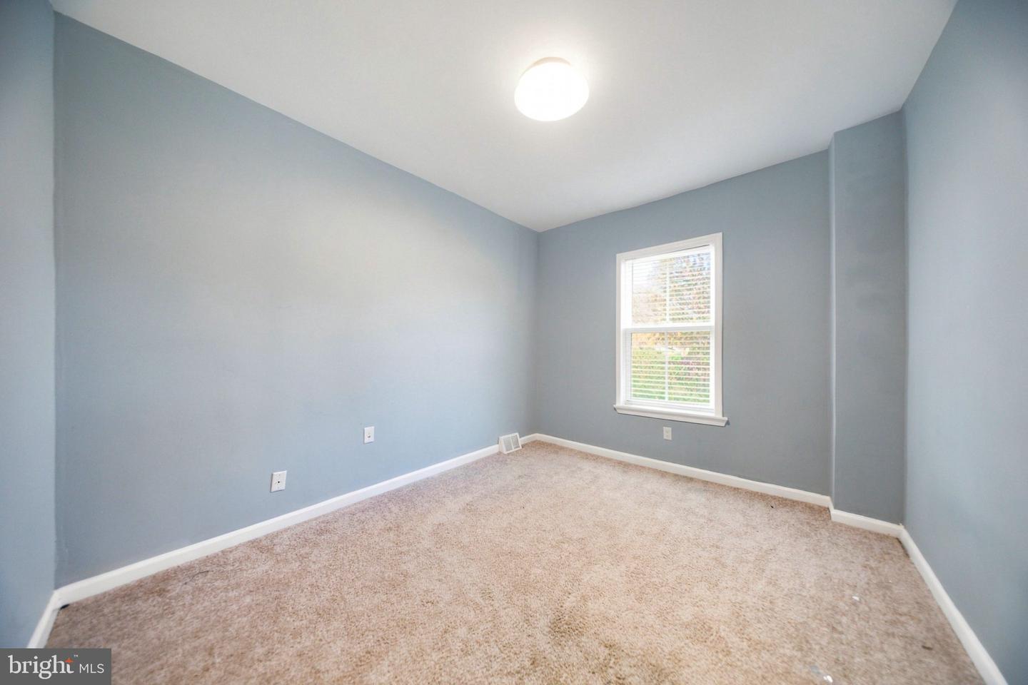 1435 Edgmont Ave Property Photo 10
