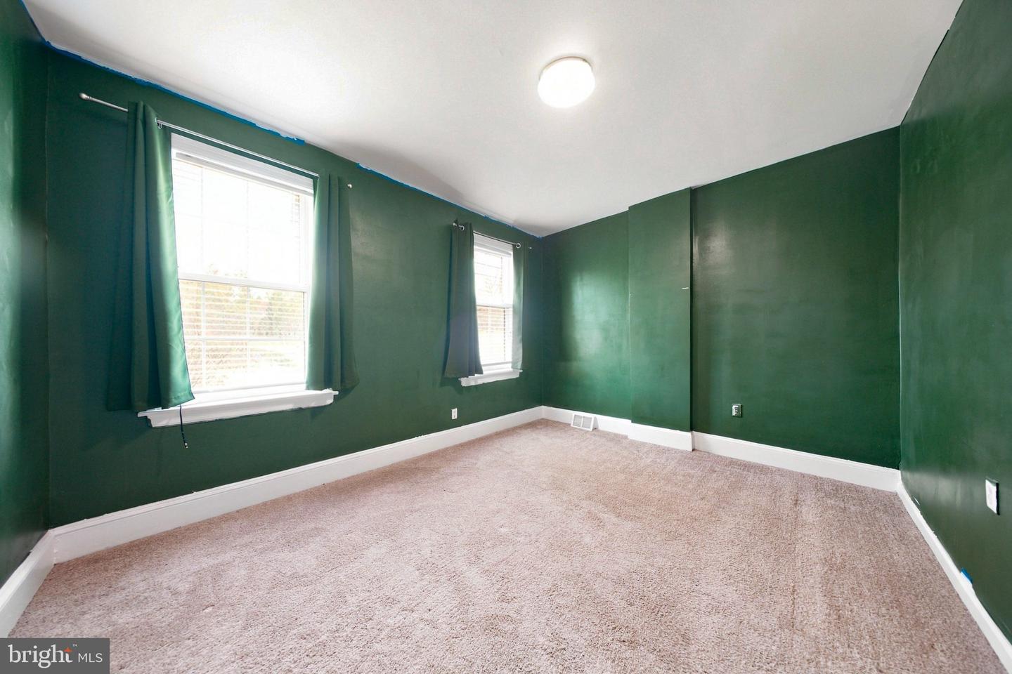 1435 Edgmont Ave Property Photo 15