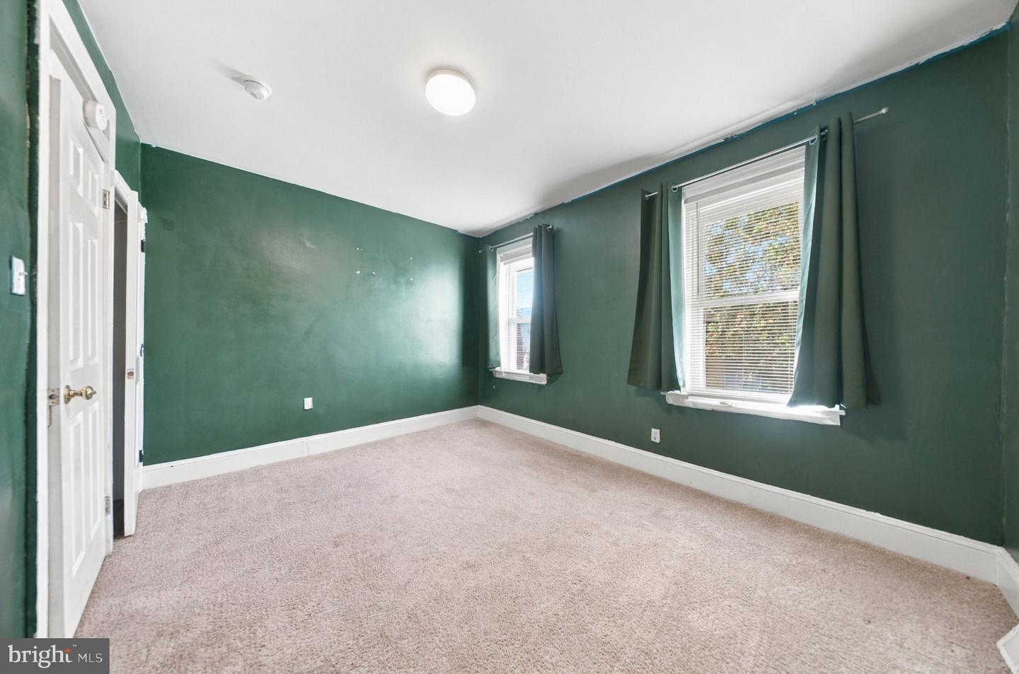 1435 Edgmont Ave Property Photo 16