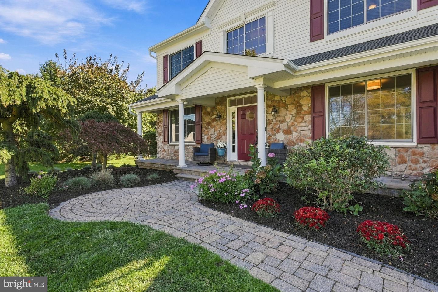 47 Venuti Dr Property Photo 1