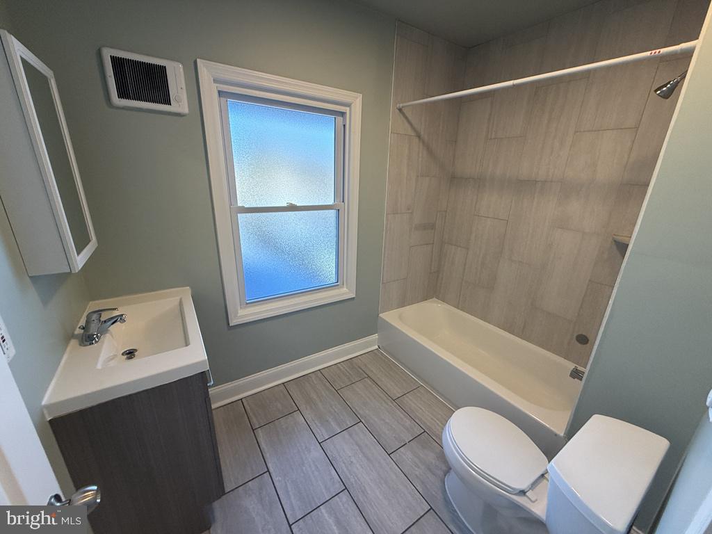 122 Main St Property Photo 48