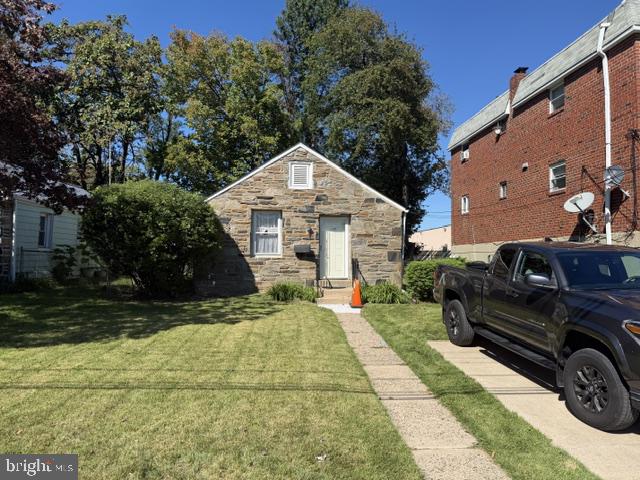 160 N BONSALL AVE Property Photo 1