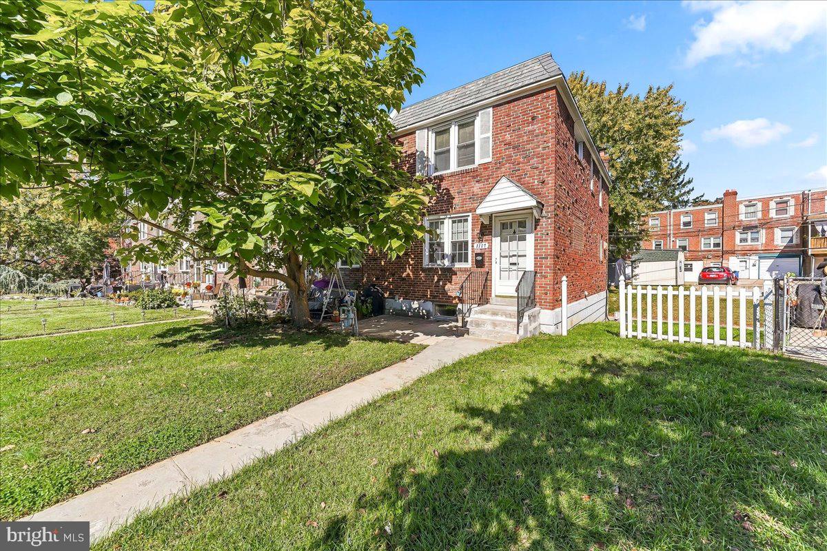 1117 Stratford Rd Property Photo 3