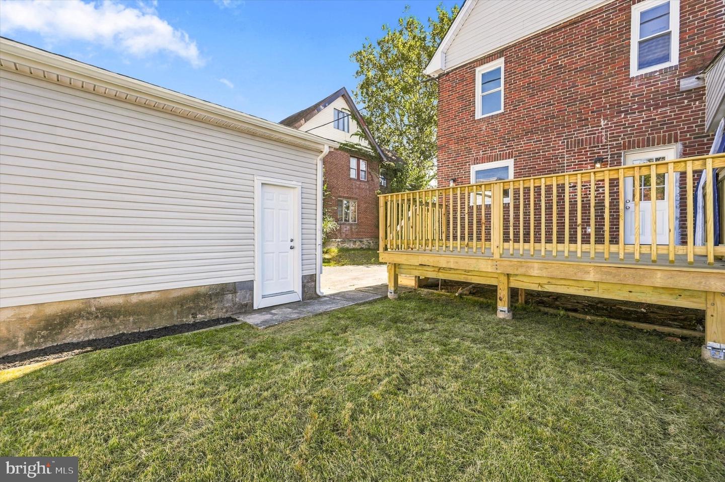 4709 Woodland Ave Property Photo 18