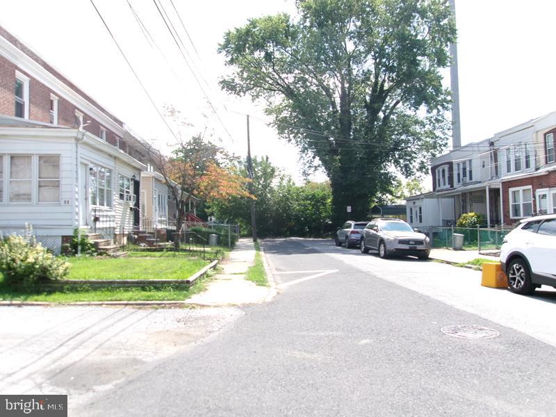 21 Rhodes Ave Property Photo 6