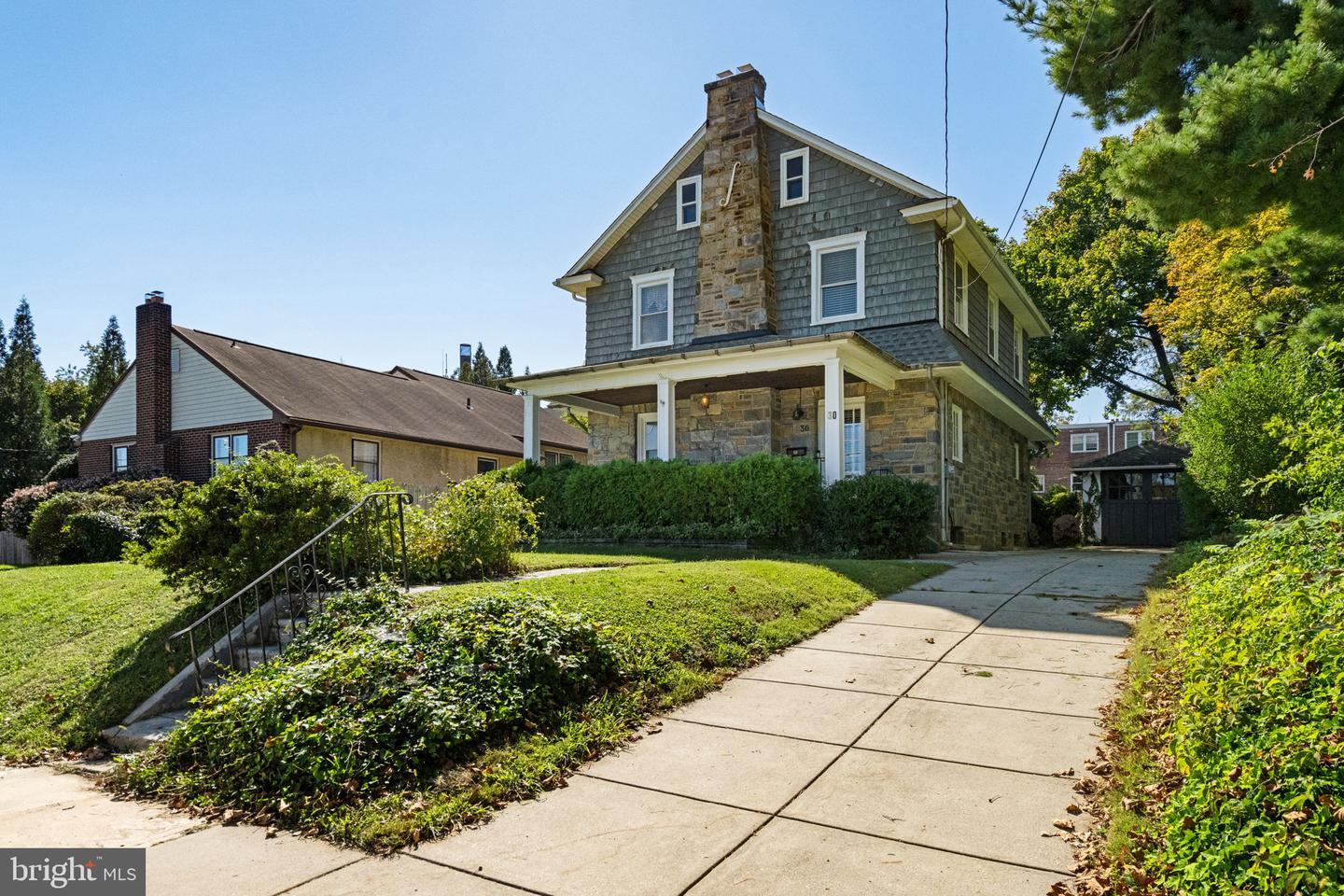 30 Morton Ave Property Photo 1
