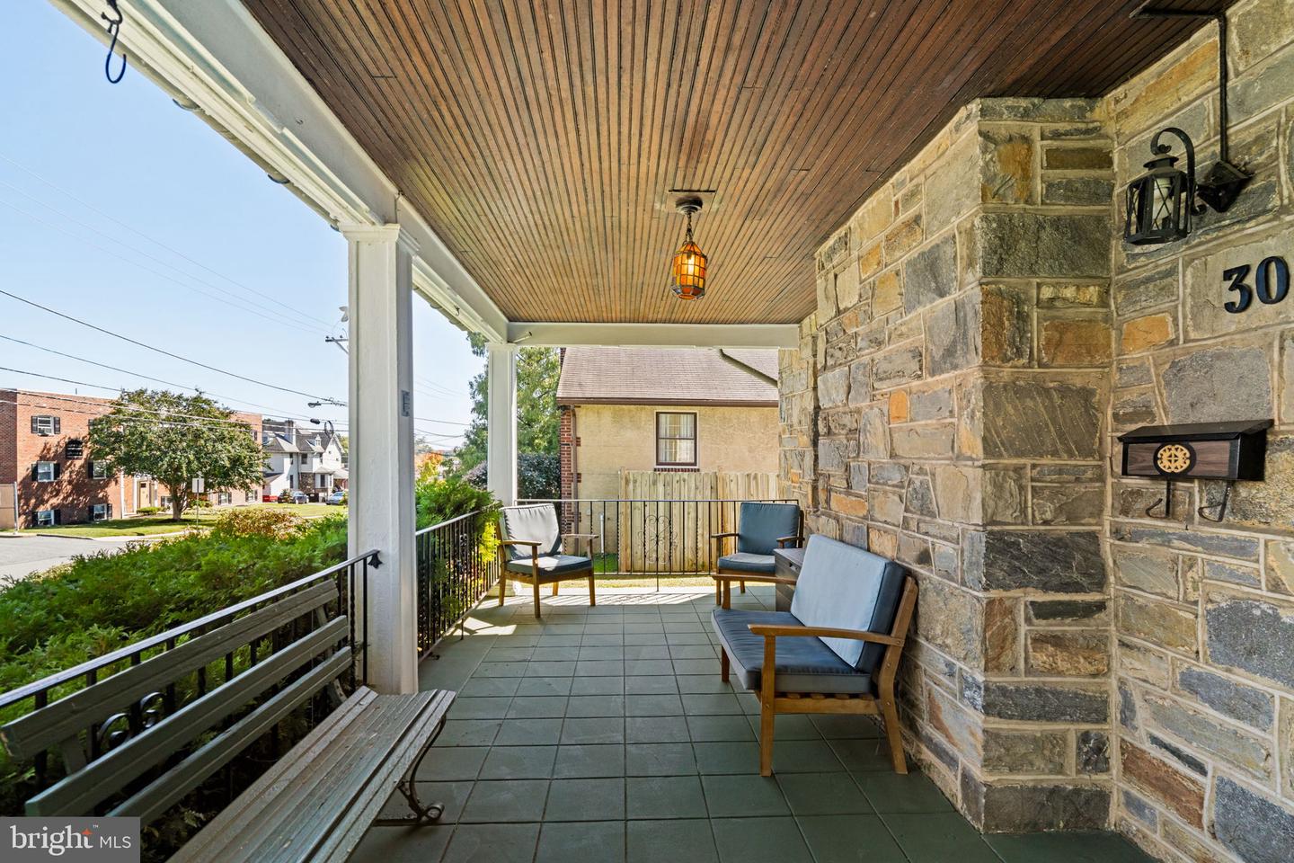 30 Morton Ave Property Photo 9