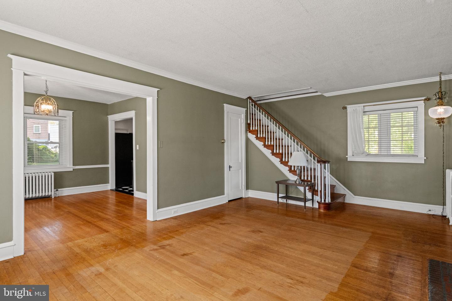 30 Morton Ave Property Photo 19
