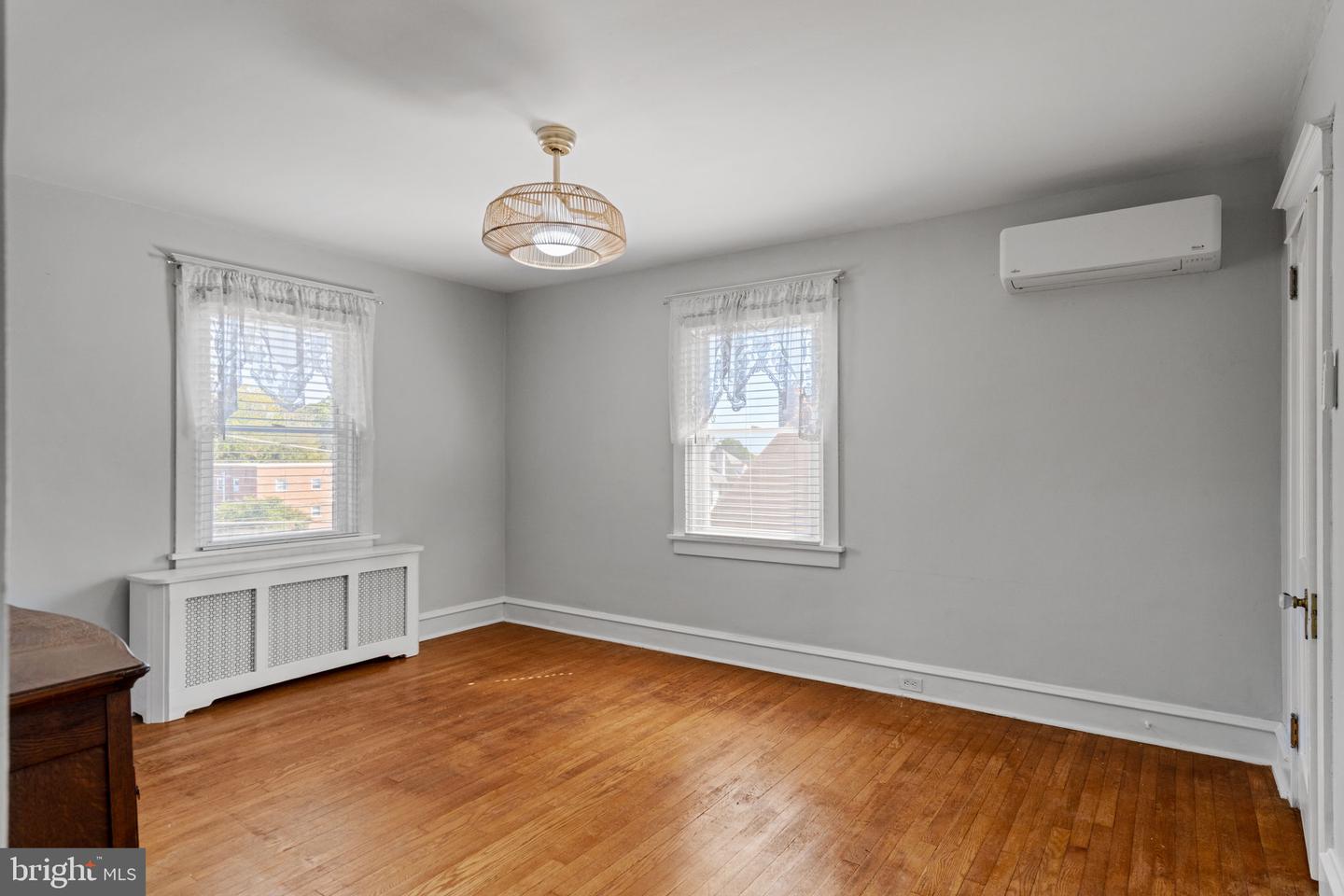 30 Morton Ave Property Photo 39