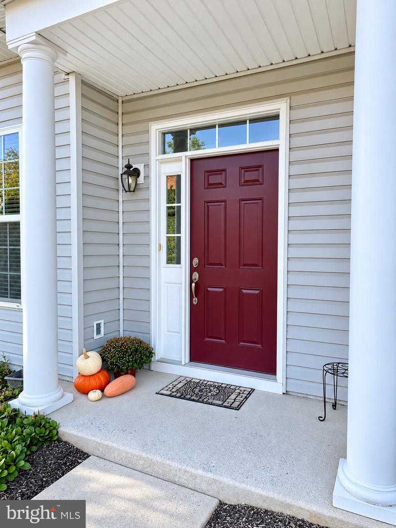 1623 Boxwood Rd Property Photo 3