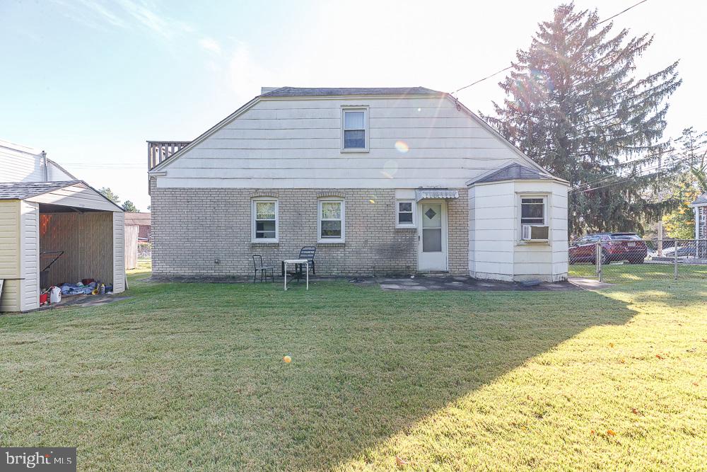 811 Springfield Rd Property Photo 4