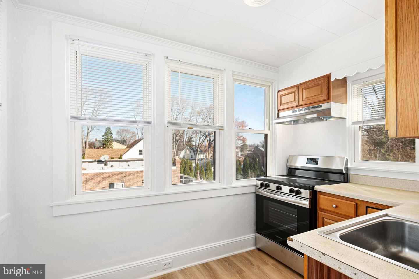 1 N Linden Ave #2nd Floor Property Photo 4