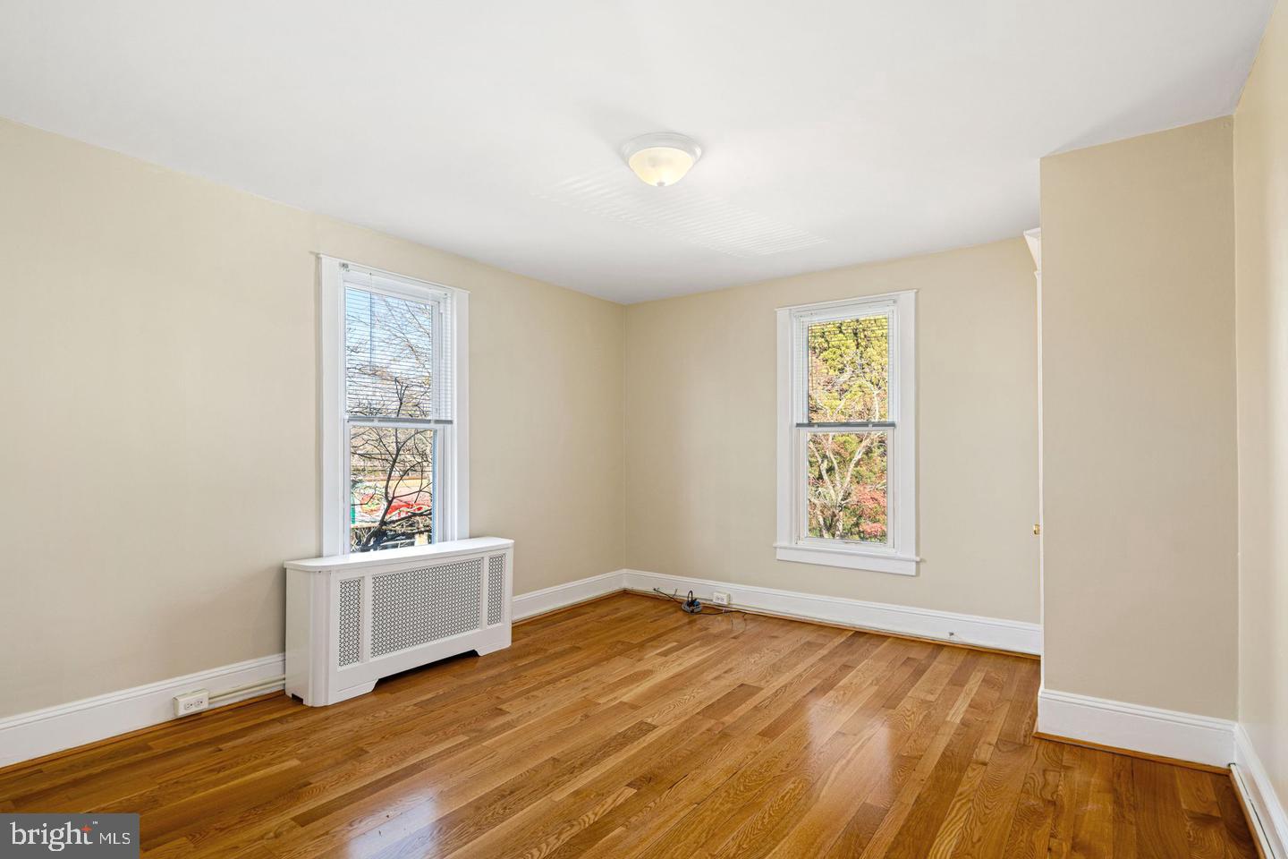 1 N Linden Ave #2nd Floor Property Photo 5