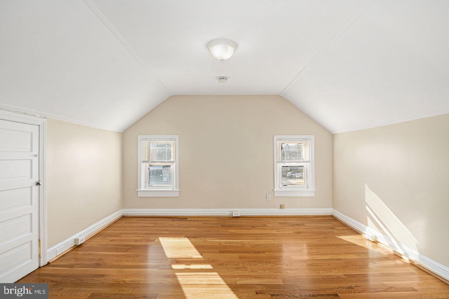 1 N Linden Ave #2nd Floor Property Photo 10