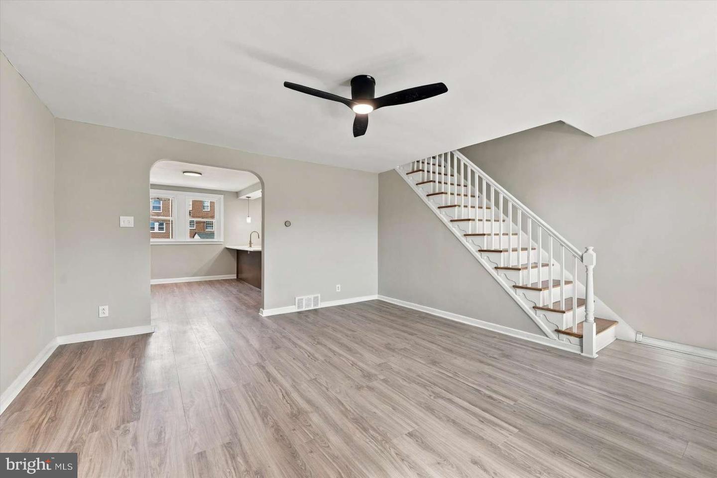 3819 Brunswick Ave Property Photo 3