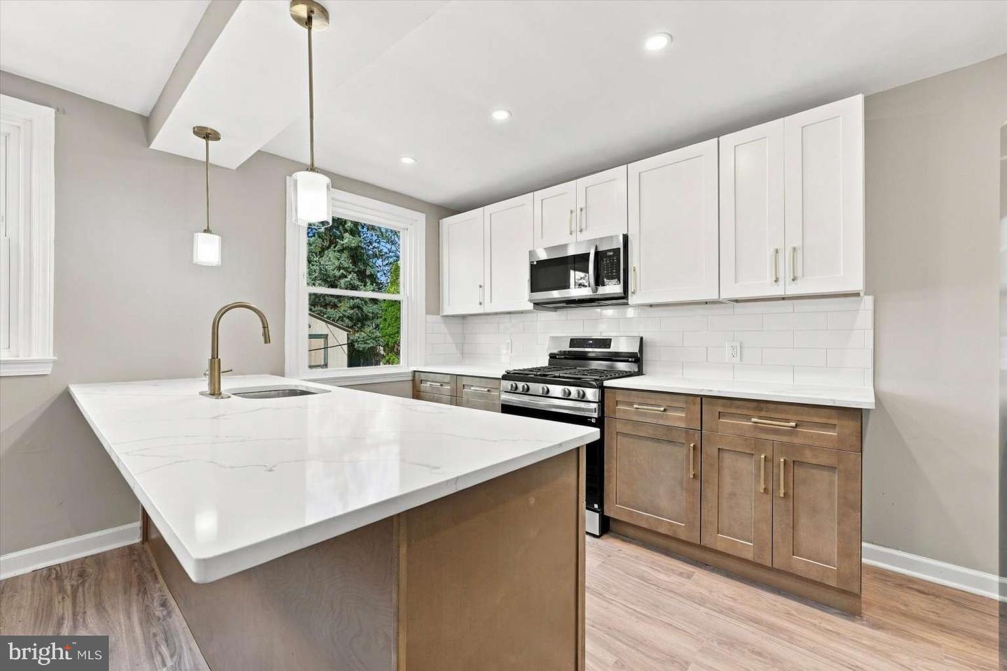 3819 Brunswick Ave Property Photo 8