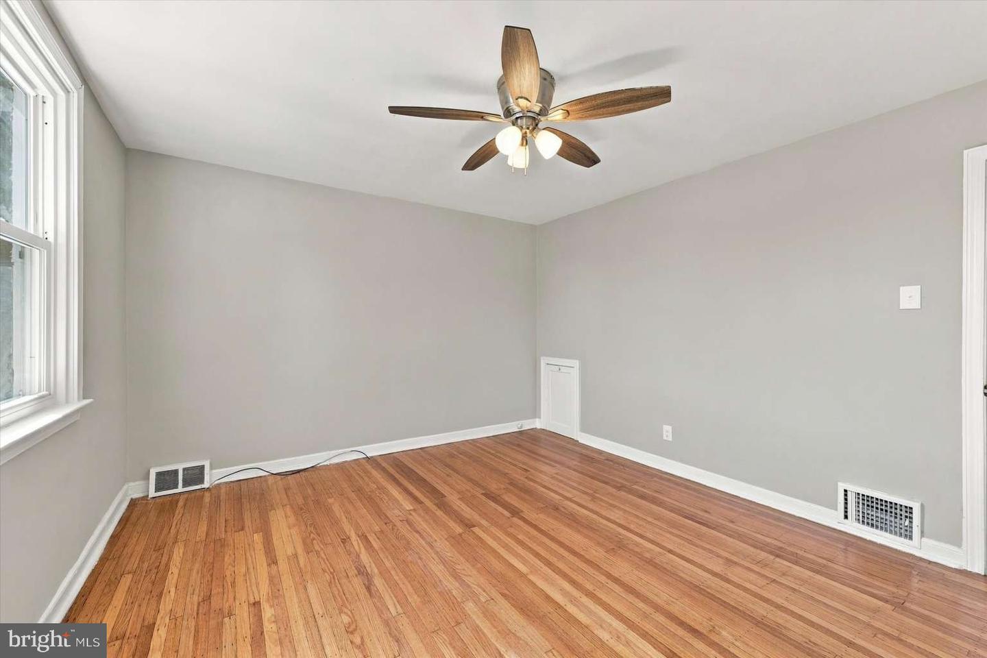 3819 Brunswick Ave Property Photo 11