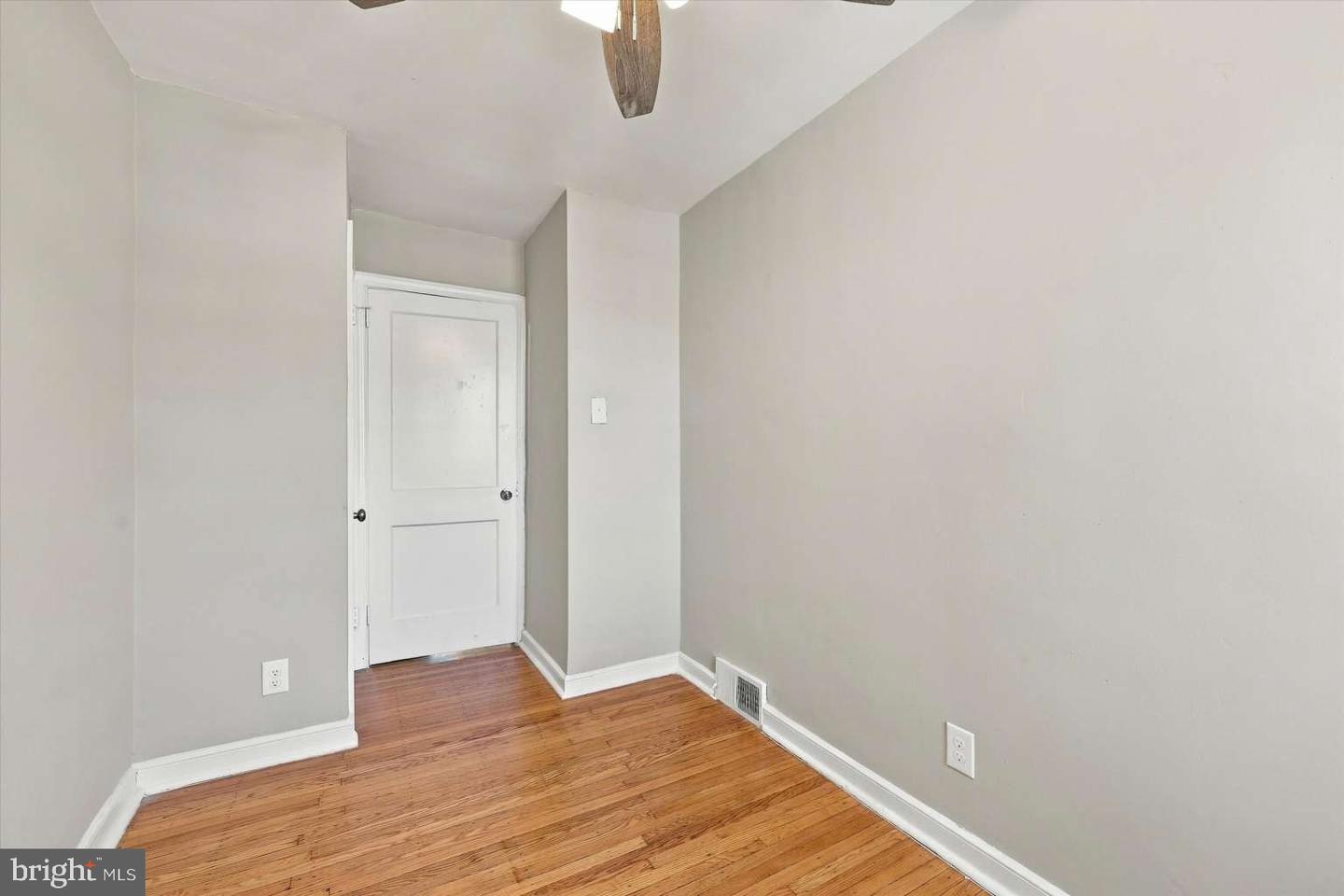 3819 Brunswick Ave Property Photo 17