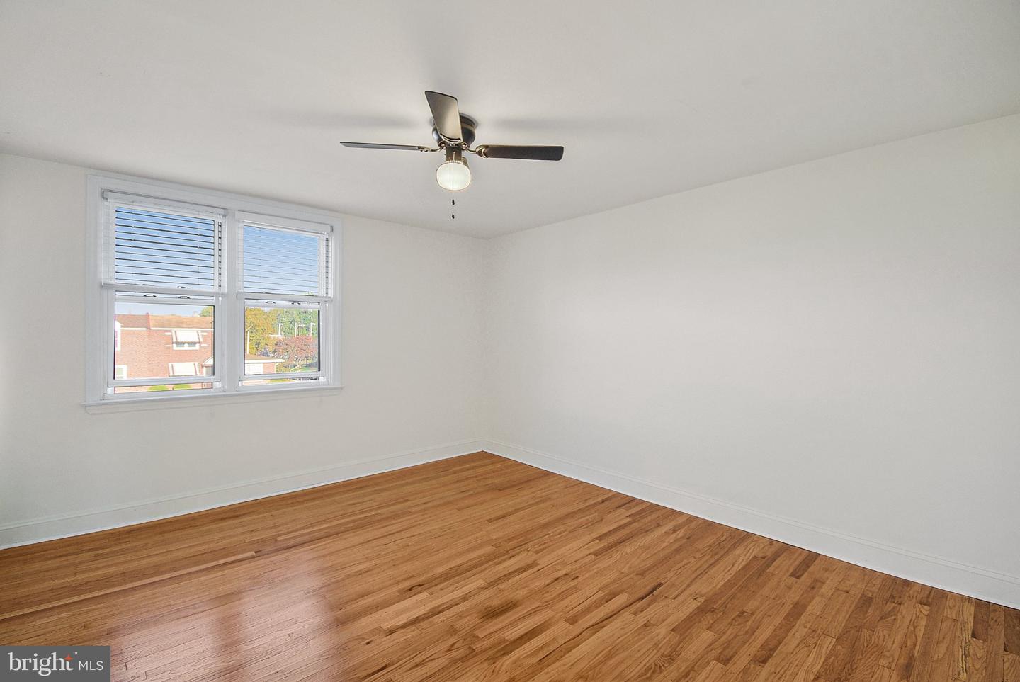 913 Maple Ave Property Photo 6