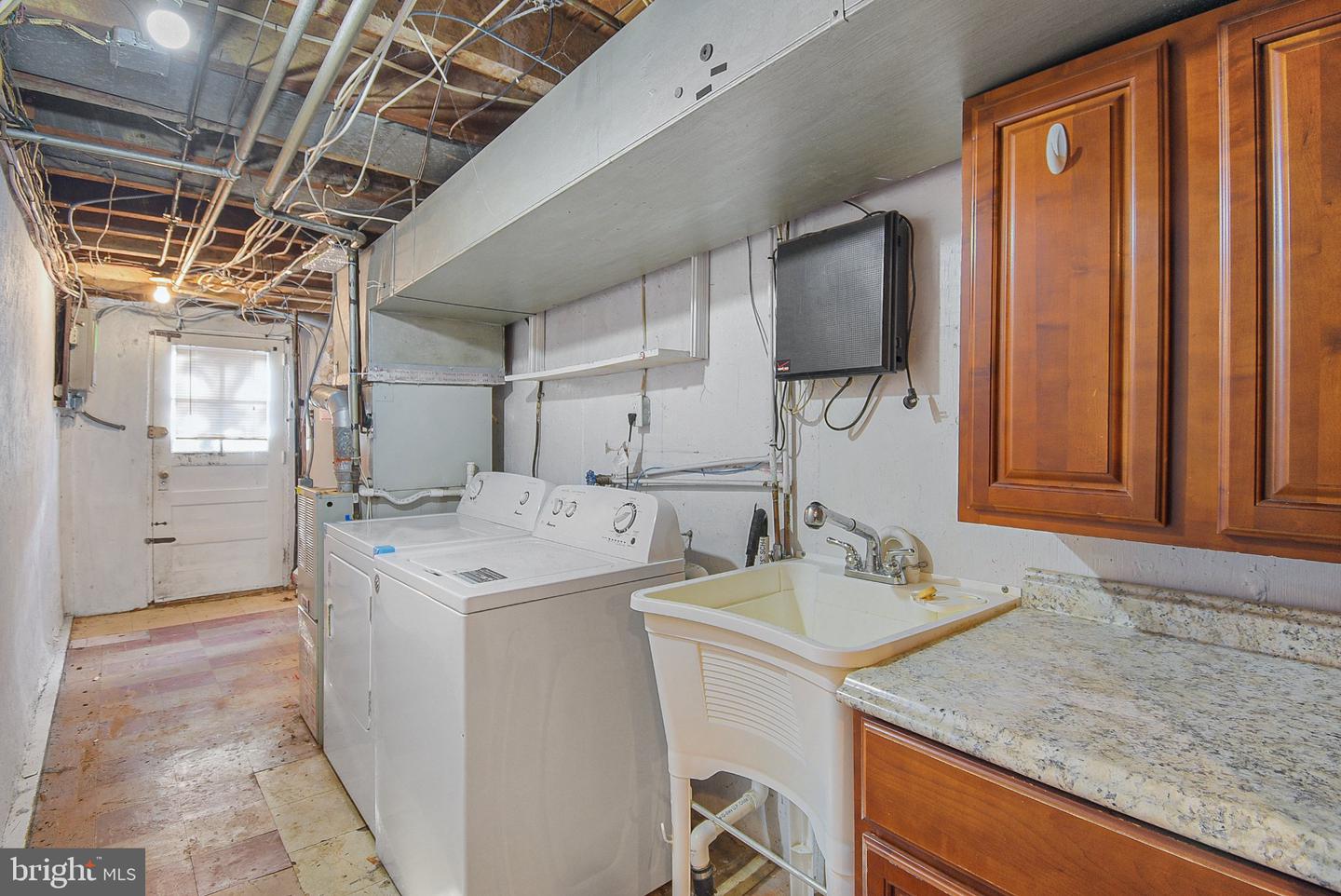 913 Maple Ave Property Photo 11