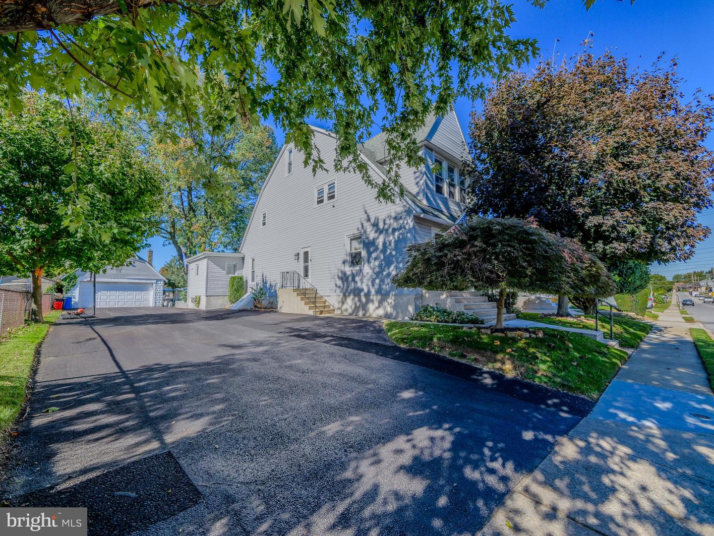 128 Isabel Ave Property Photo 2