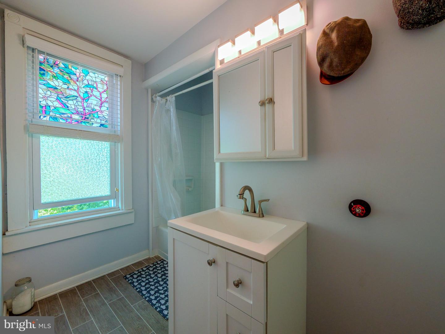 128 Isabel Ave Property Photo 44