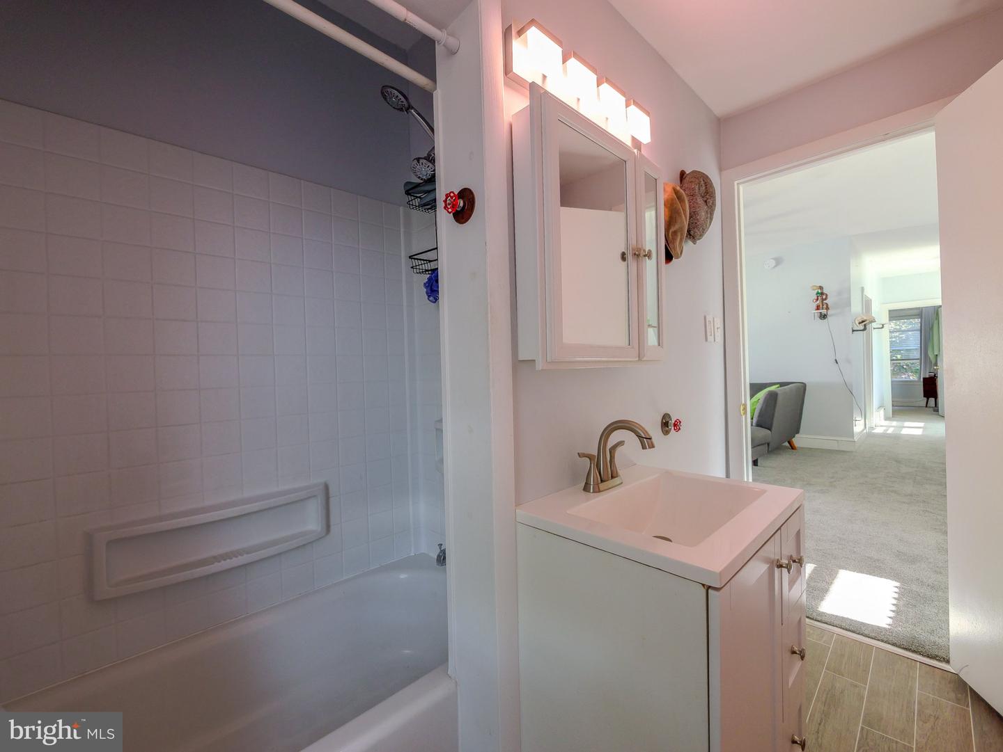 128 Isabel Ave Property Photo 45
