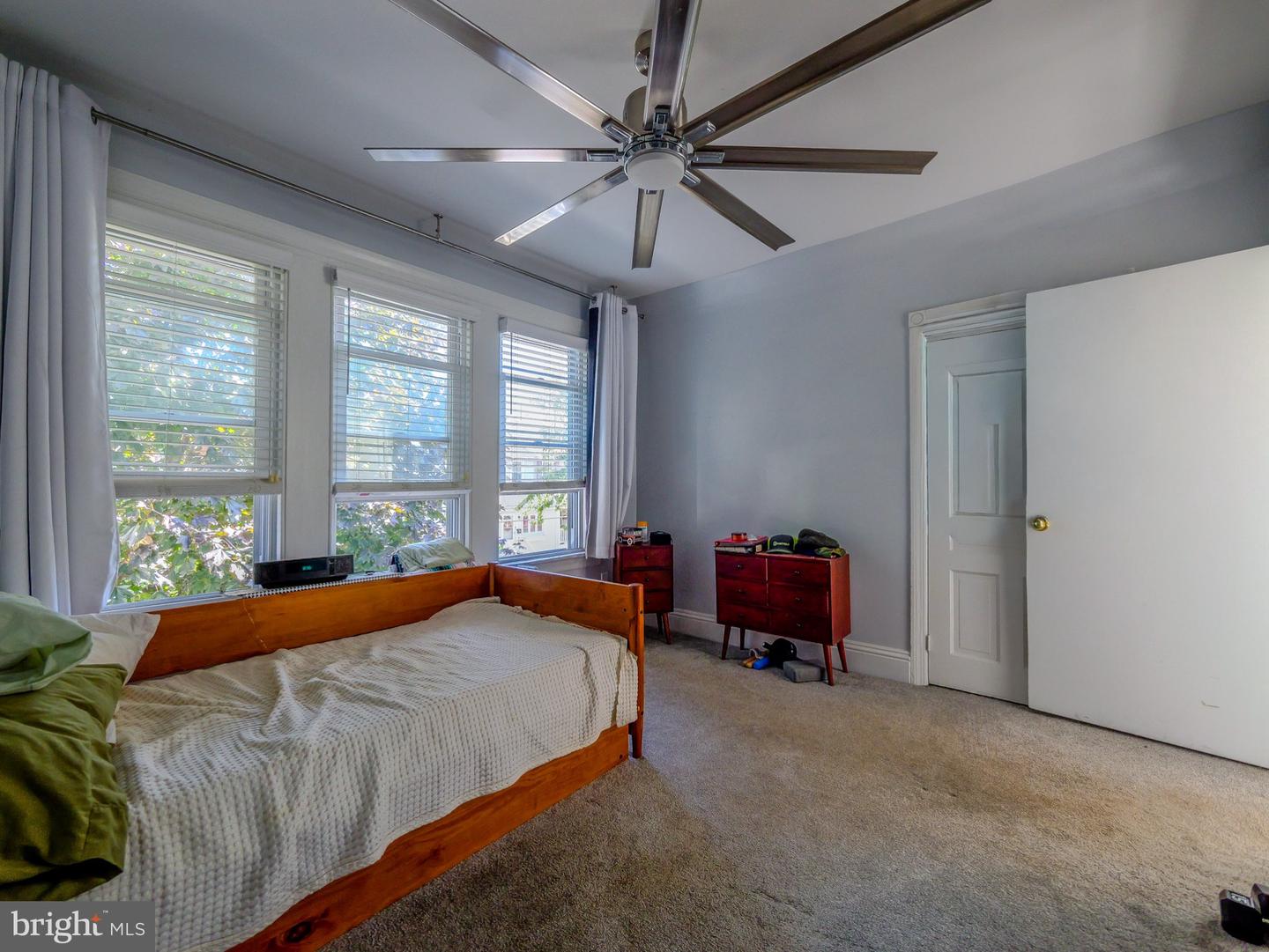 128 Isabel Ave Property Photo 55