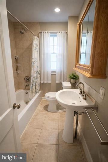 447 W Chester Pike Property Photo 8
