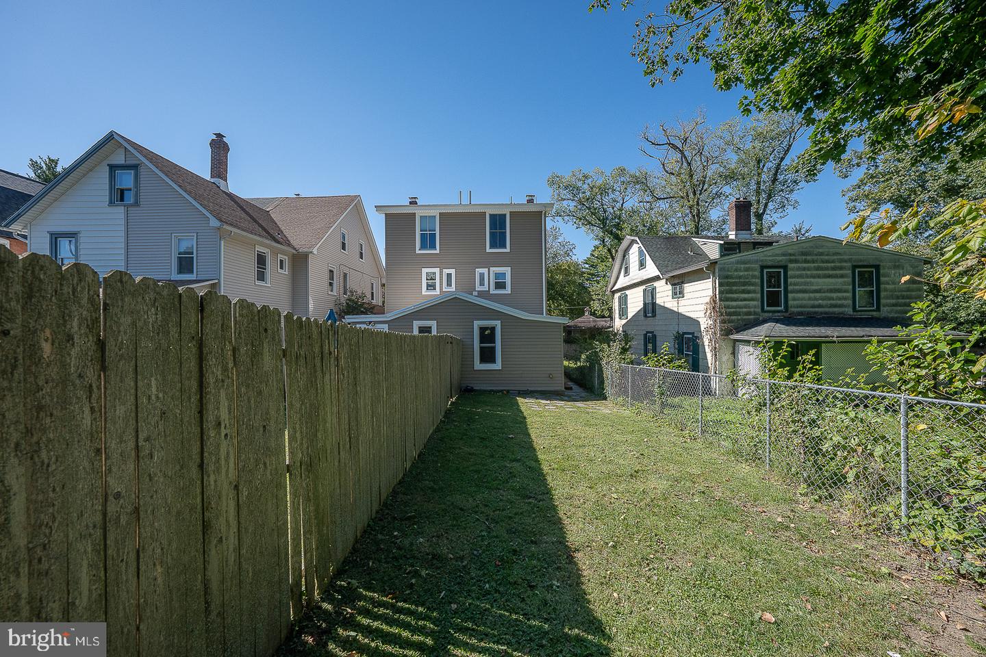 947 Glenbrook Ave Property Photo 4