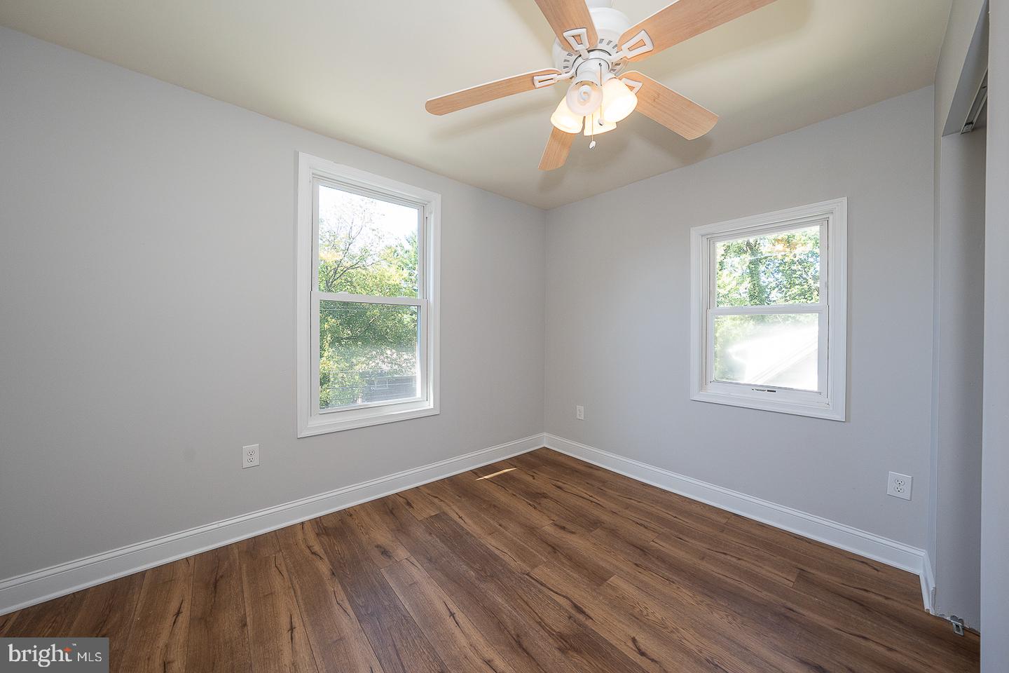 947 Glenbrook Ave Property Photo 19