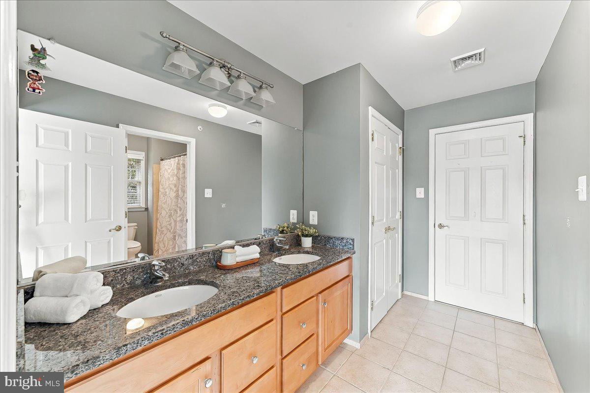 115 Ceton Ct Property Photo 35