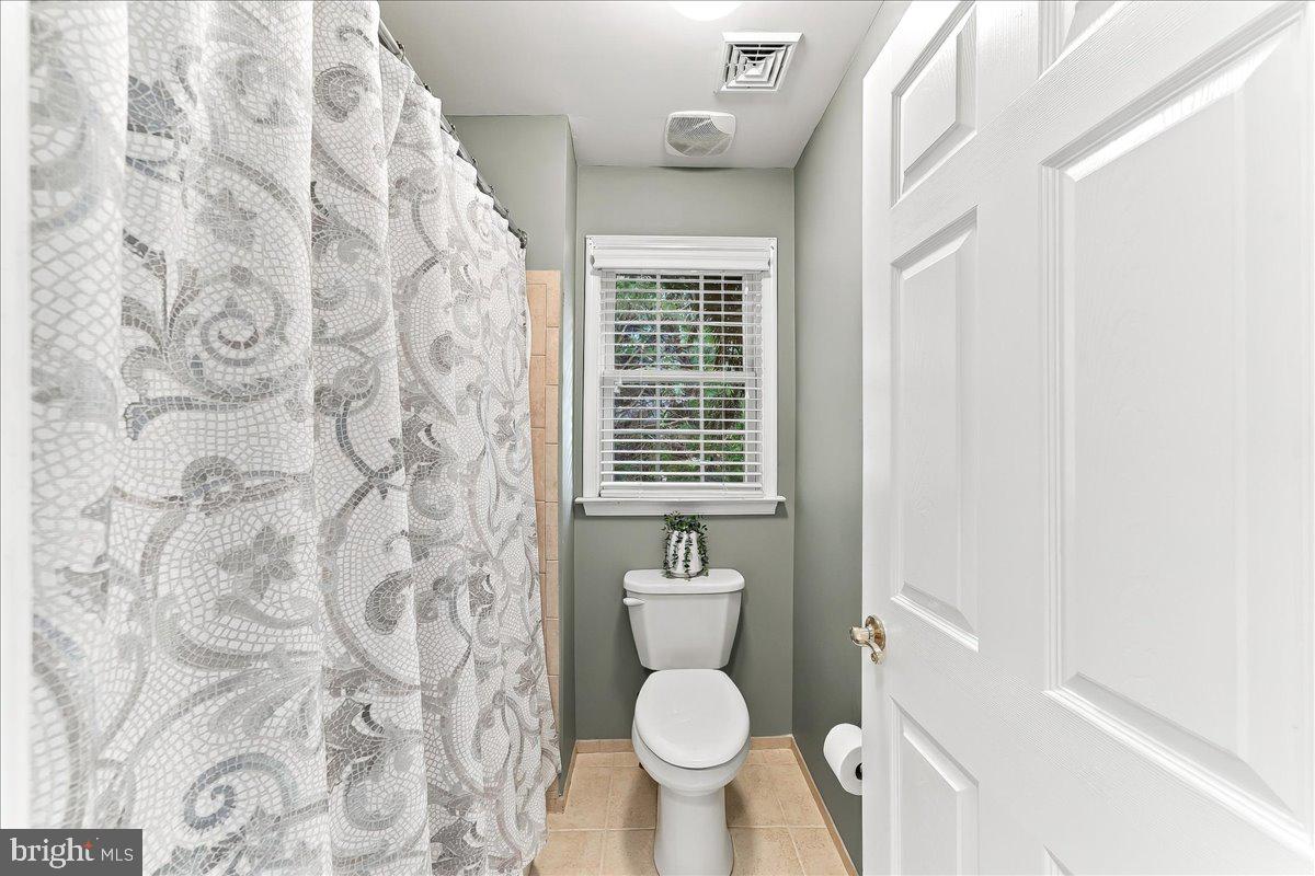 115 Ceton Ct Property Photo 36