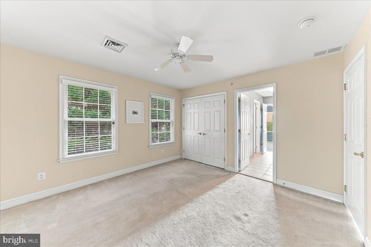 115 Ceton Ct Property Photo 37