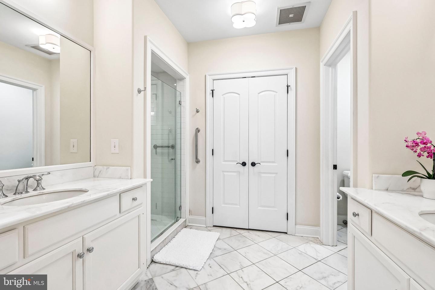5203 Parkview Dr Property Photo 29