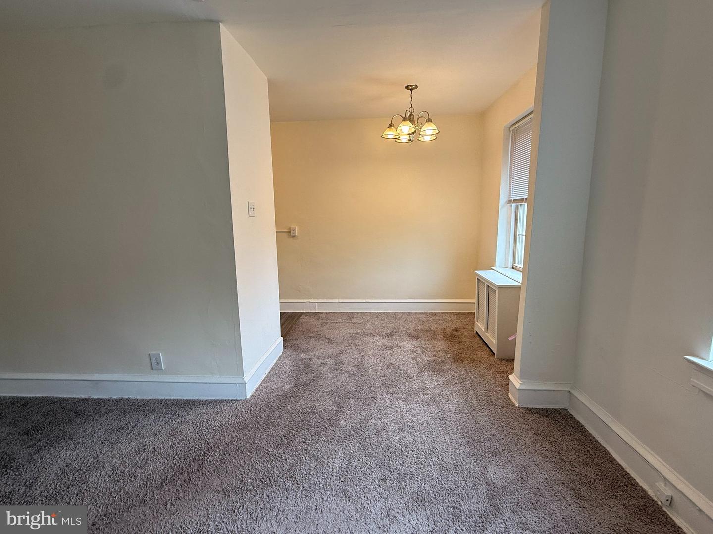 260 N Wycombe Ave #200 Property Photo 3