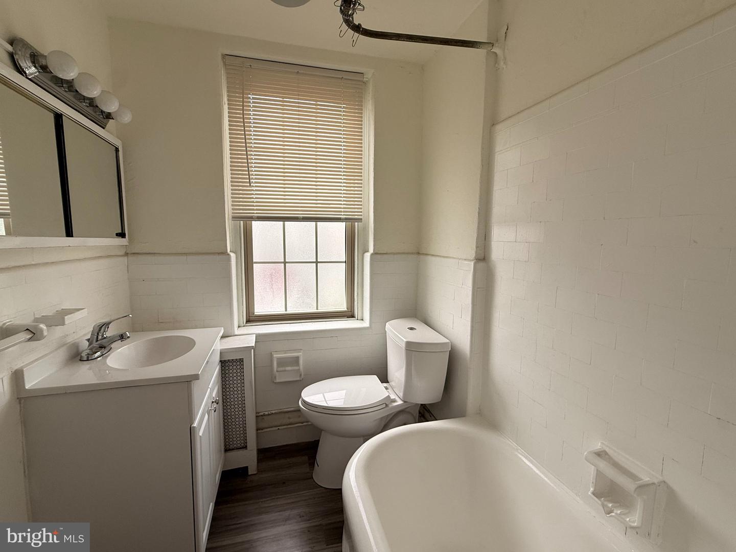 260 N Wycombe Ave #200 Property Photo 7