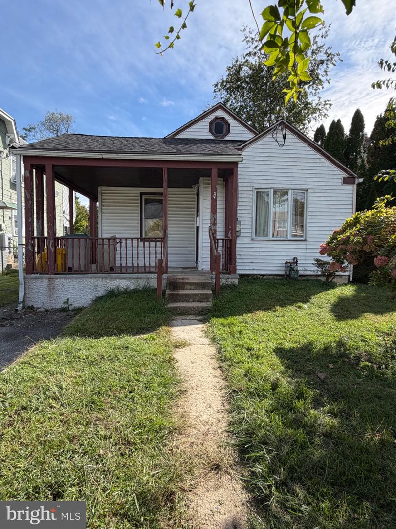 1129 Woodland Ave Property Photo 1