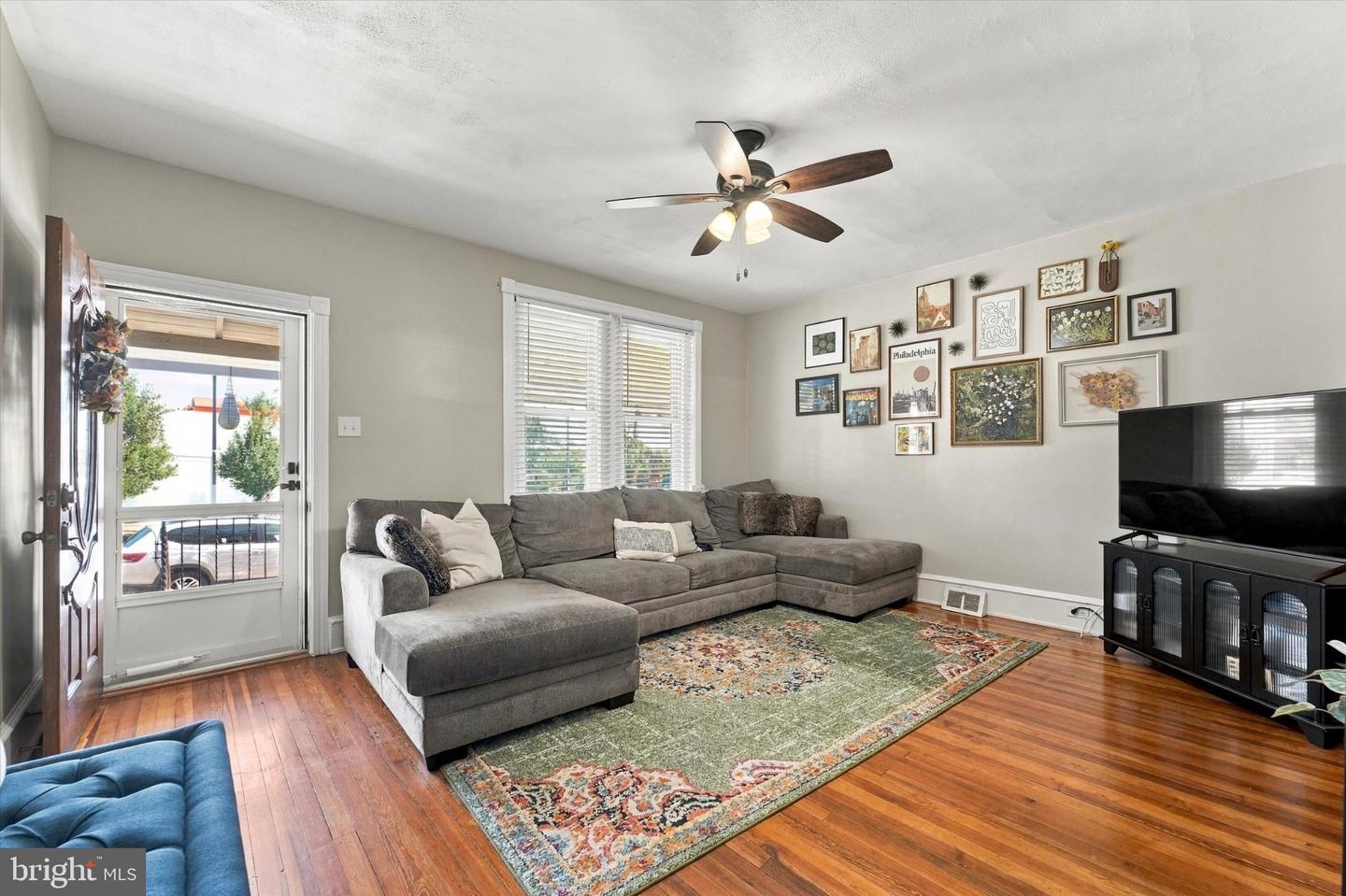 12 W Park Rd Property Photo 3