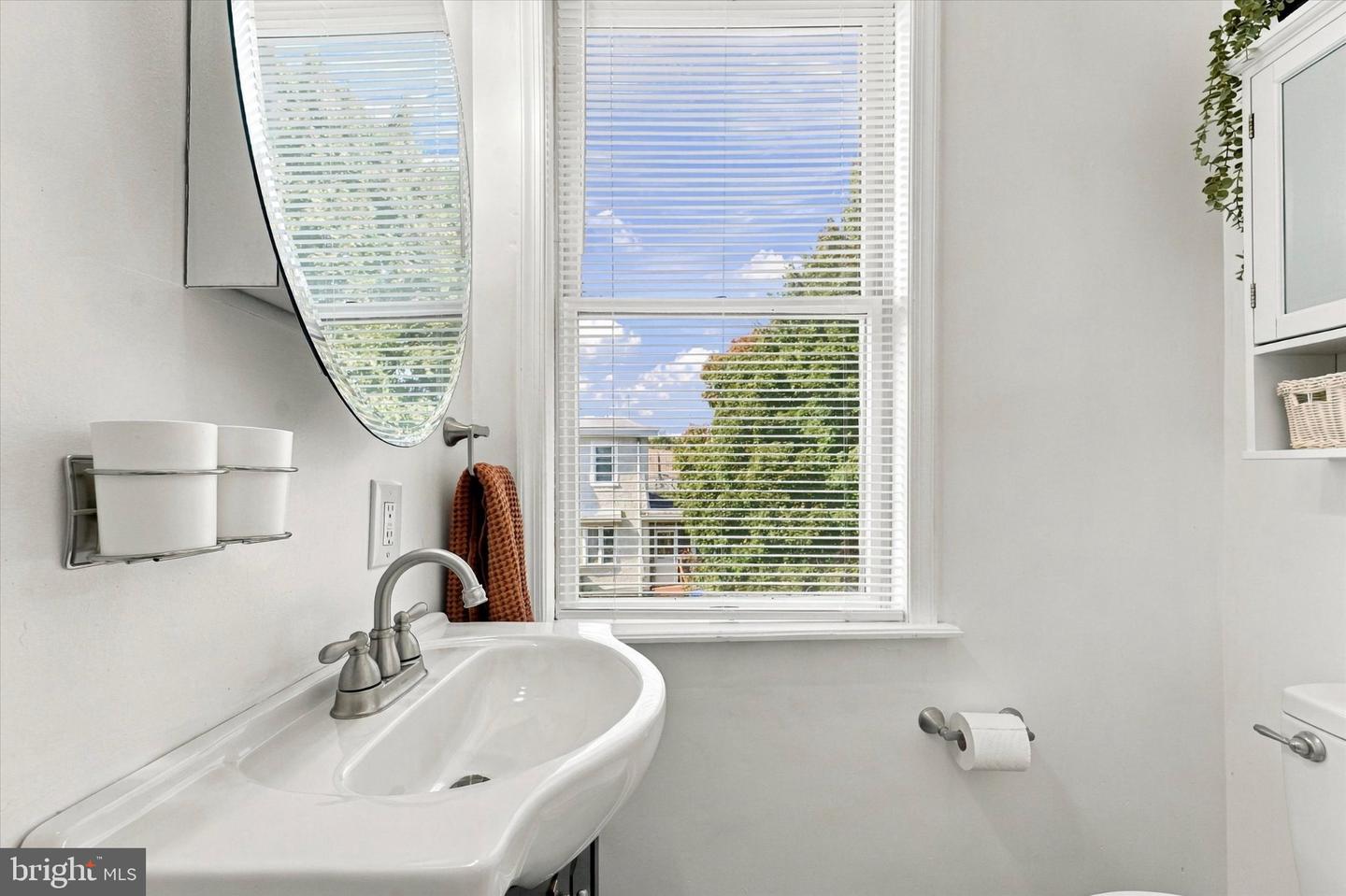 12 W Park Rd Property Photo 9