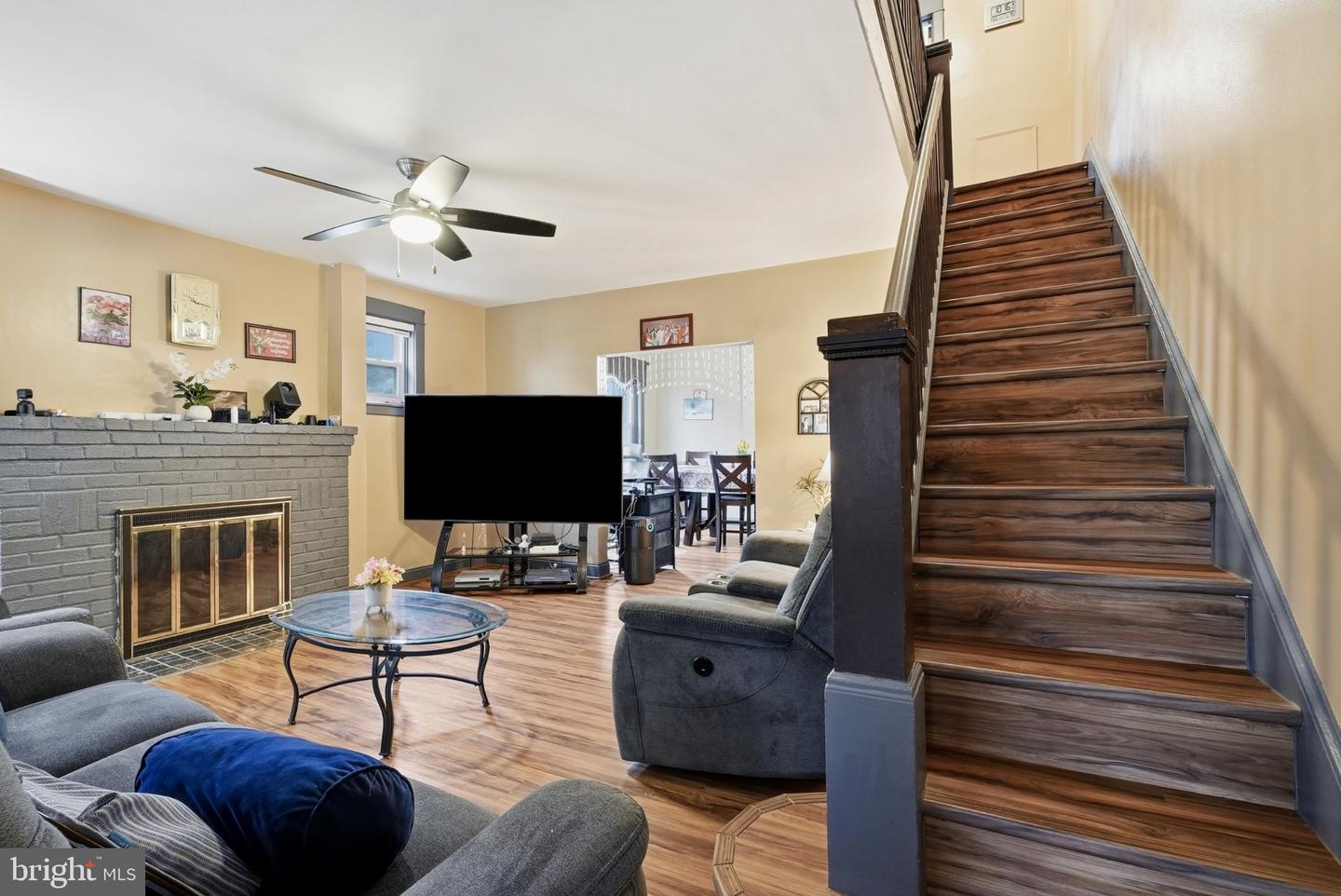 306 S Springfield Rd Property Photo 5