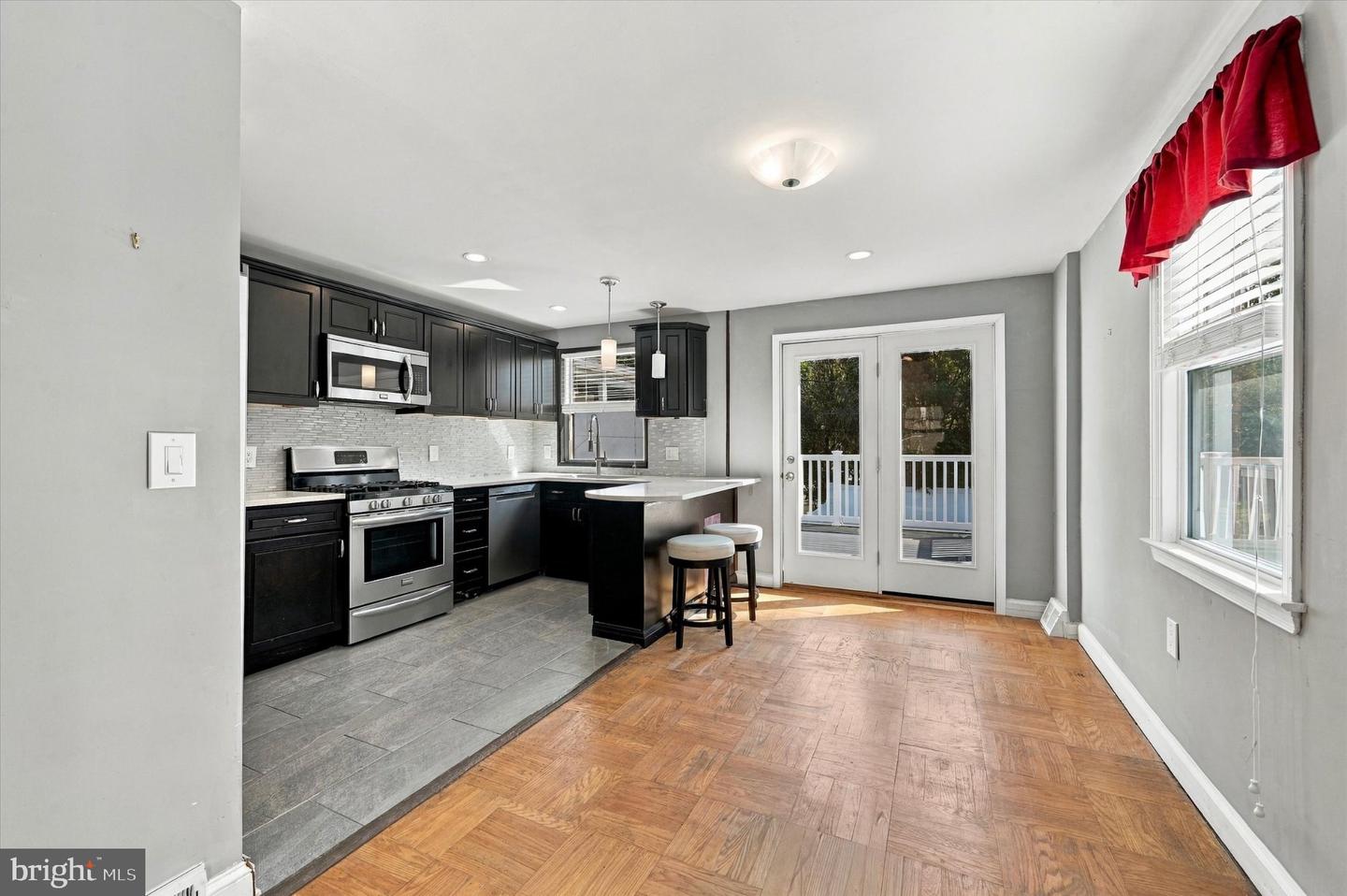 551 Michell St Property Photo 11