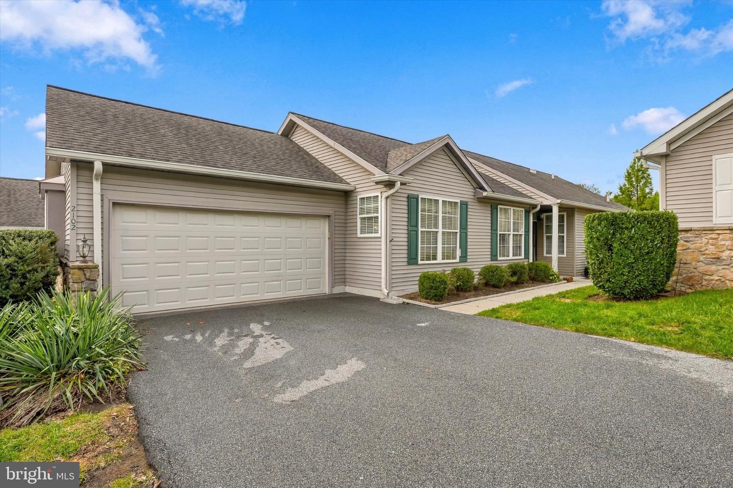 2102 White Fox Way Property Photo 1
